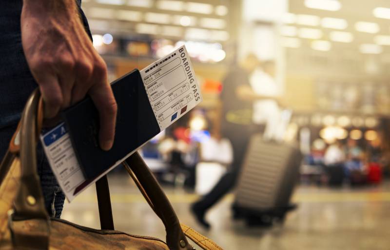 Navette taxi à l'aéroport de Marseille pour transport de groupe de 8 personnes dans toute la Provence