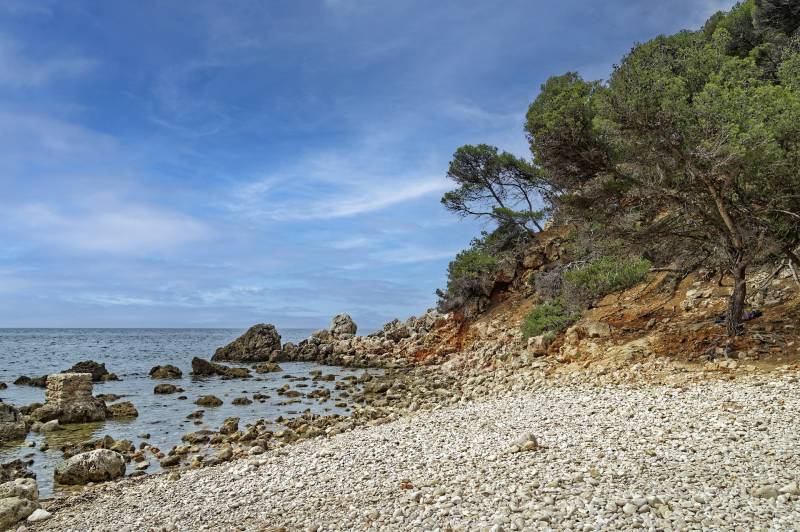 Tarif fixe pour transferts professionnels en Taxi : Depuis la Gare TGV d'Aix-en-Provence à Bandol dans le Var